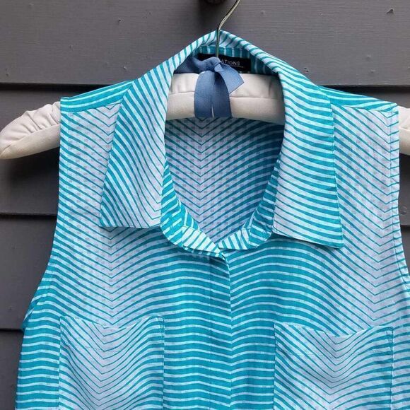 Notations Blue White Stripe Sheer Sleeveless Button Down Blouse size Medium - Picture 5 of 10